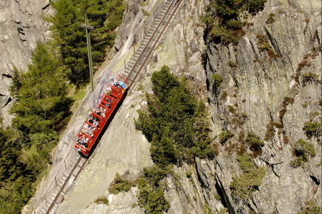 El funicular Gelmer: una experiencia emocionante en el funicular más empinado del mundo