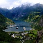 Crociera nei Fiordi Norvegesi: Scopri gli Itinerari da Sogno, i Costi e Come Prenotare Online per Risparmiare cosa-vedere-in-norvegia-geiranger