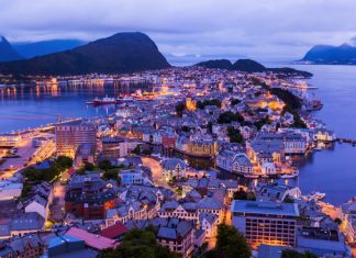 Cosa vedere ad Alesund in Norvegia: tra fiordi, panorami e cultura