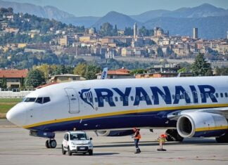 Ryanair e la nuova politica sul bagaglio a mano: tutto quello che devi sapere prima di volare