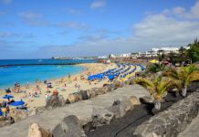 Cosa fare gratis a Lanzarote: 20 luoghi, esperienze e attività a costo zero tra vulcani, oceano e villaggi bianchi