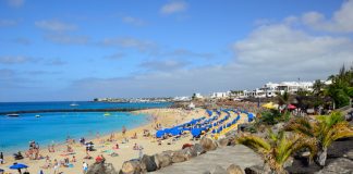 Cosa fare gratis a Lanzarote: 20 luoghi, esperienze e attività a costo zero tra vulcani, oceano e villaggi bianchi