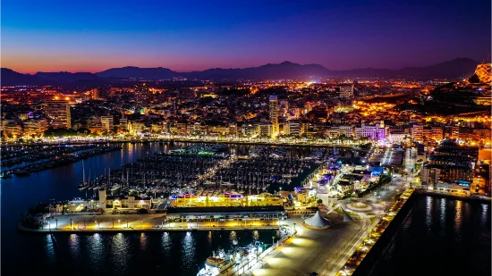 Alicante di notte, Spagna