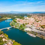 Avignone e Dintorni: Cosa Vedere e Fare in un Viaggio tra Storia, Cultura e Natura