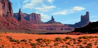 Monument Valley in 2 giorni: alba, tramonto, Scenic Drive e dove dormire Panorama della Monument Valley tra Arizona e Utah