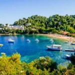Scopri le incantevoli Isole Sporadi: il paradiso greco che non sapevi di voler visitare