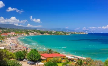 Alla Scoperta di Zante: Come Arrivare dall’Italia e Vivere un’Esperienza Indimenticabile