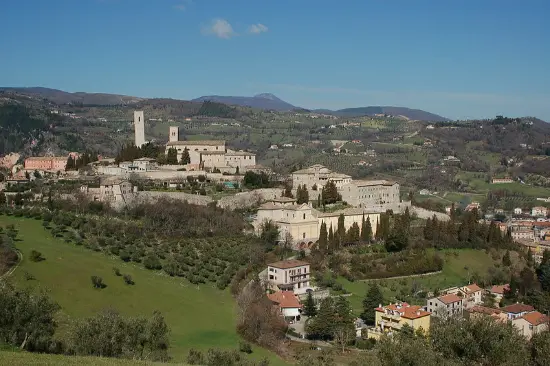Castello al Monte, Marche