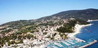 Riviera del Conero in 3 giorni: itinerario tra Numana, Sirolo, Portonovo e Camerano Numana sulla Riviera del Conero nelle Marche