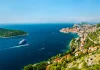 Dubrovnik in 3 giorni: itinerario tra mura, Stradun, Monte Srđ e mare Dubrovnik e il mare Adriatico visti dall’alto