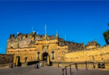 Scozia on the road in 7 giorni: itinerario da Edimburgo alle Highlands e ritorno Castello di Edimburgo, partenza del road trip in Scozia