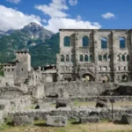 Valle d’Aosta in giornata: 10 itinerari bellissimi tra castelli, borghi, laghi alpini e panorami da cartolina