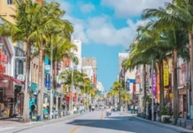 Okinawa: cosa vedere in 7 giorni tra Naha, Churaumi Aquarium, spiagge e cultura Ryukyu Naha e paesaggio urbano di Okinawa in Giappone